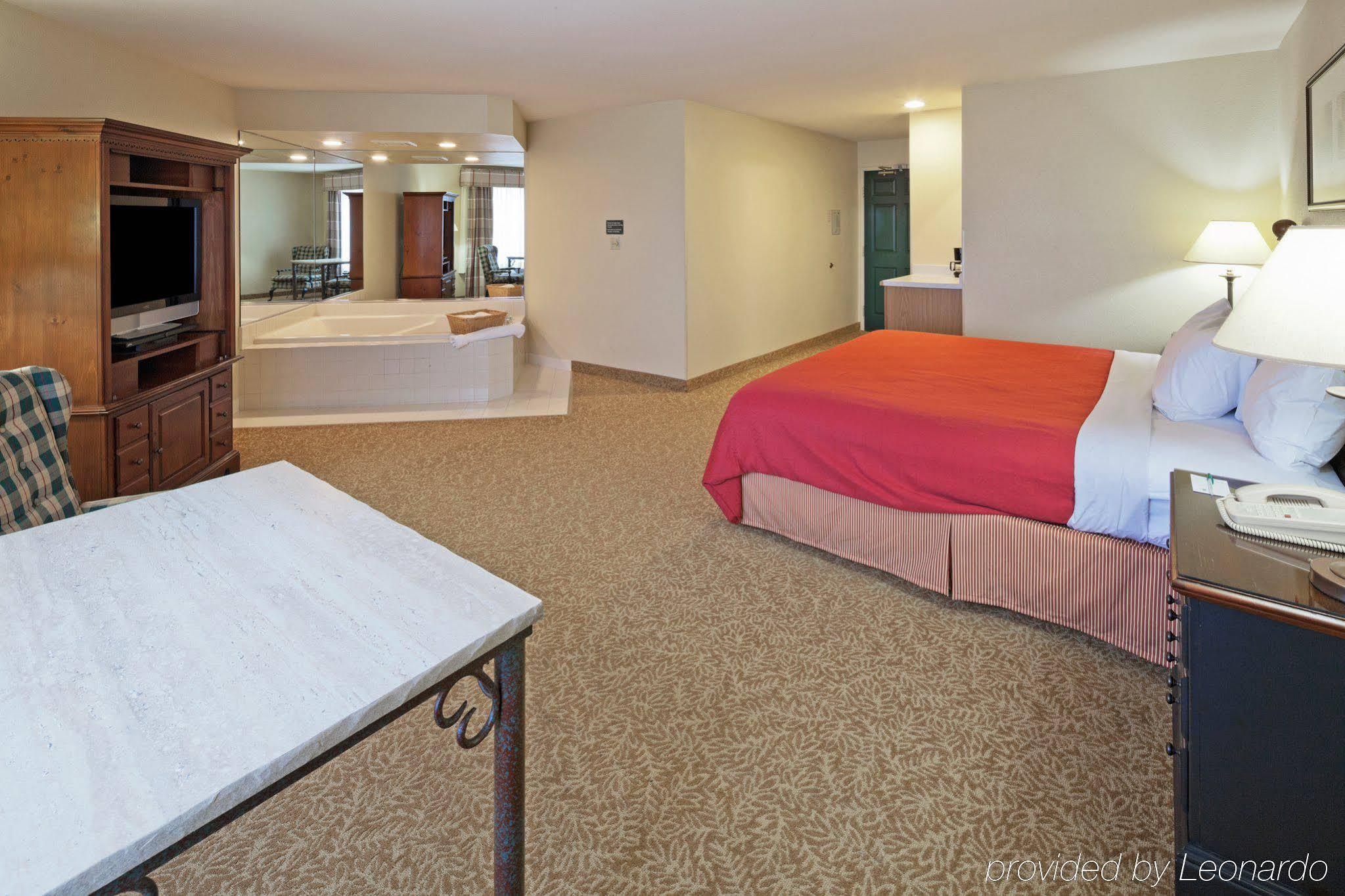 Country Inn & Suites By Radisson, Germantown, Wi Εξωτερικό φωτογραφία