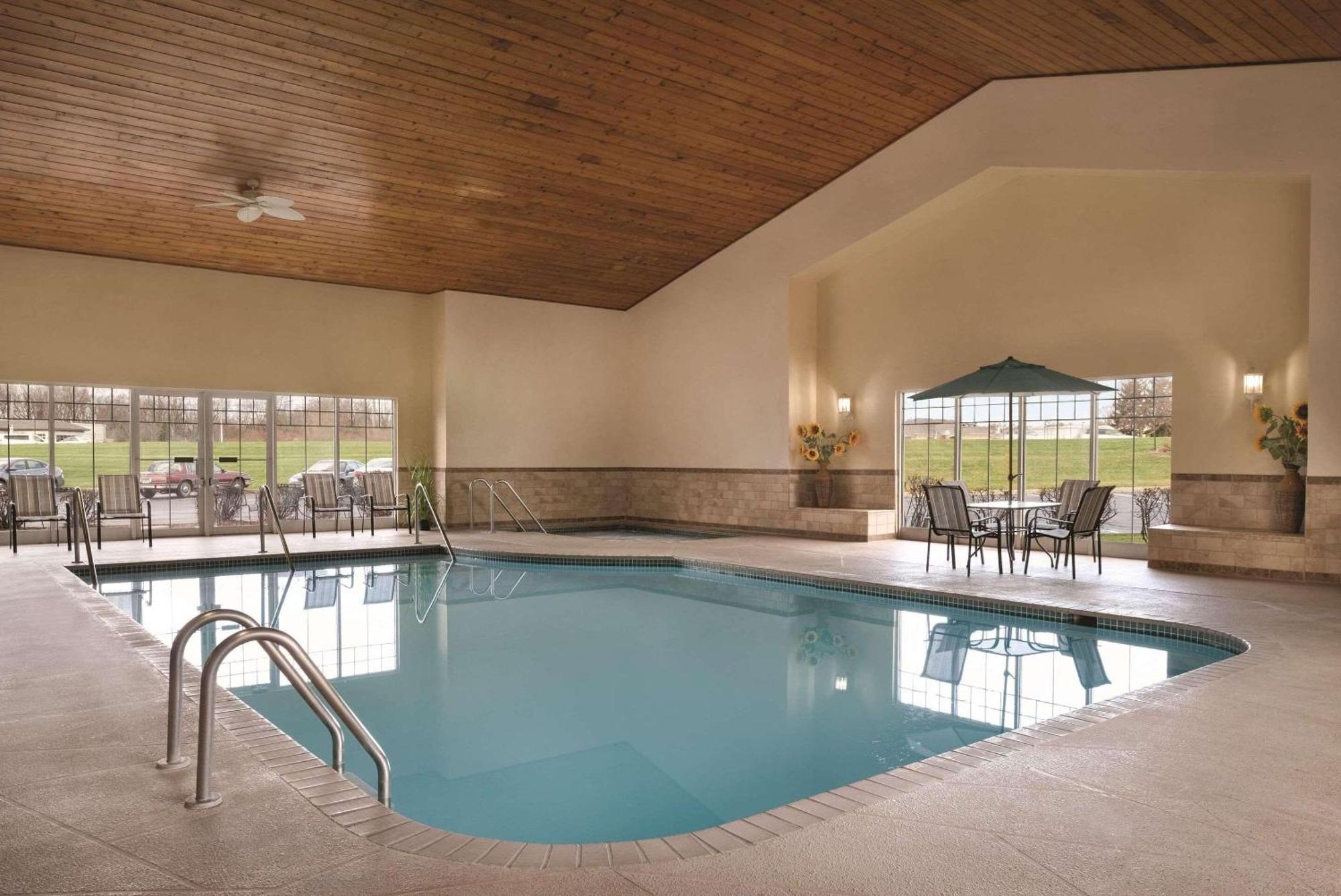 Country Inn & Suites By Radisson, Germantown, Wi Εξωτερικό φωτογραφία